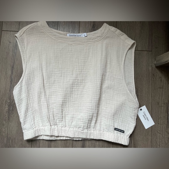 Calvin Klein - Sleeveless Beige Crop - Size L - Picture 4 of 6